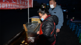 你的样子丨环卫工人的免费早餐在内蒙古赤峰“上新”了