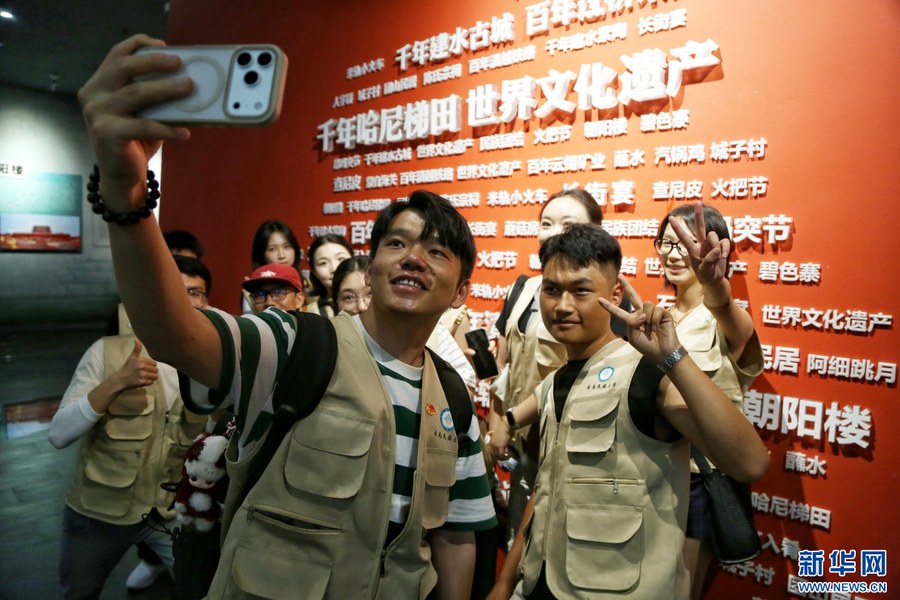 组图|漫步云南夏日 邂逅缤纷假期