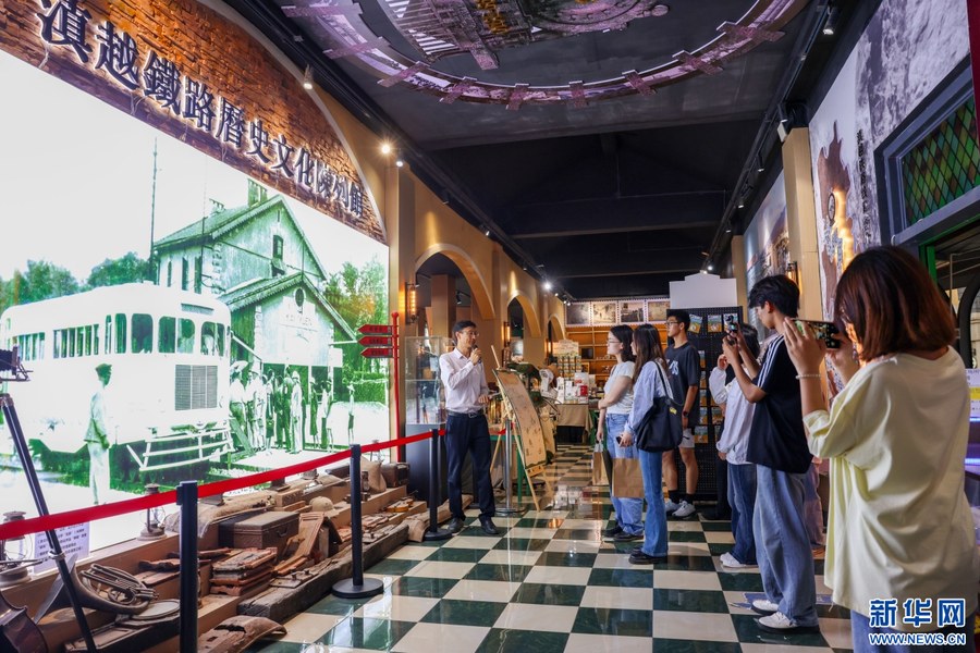 组图|漫步云南夏日 邂逅缤纷假期