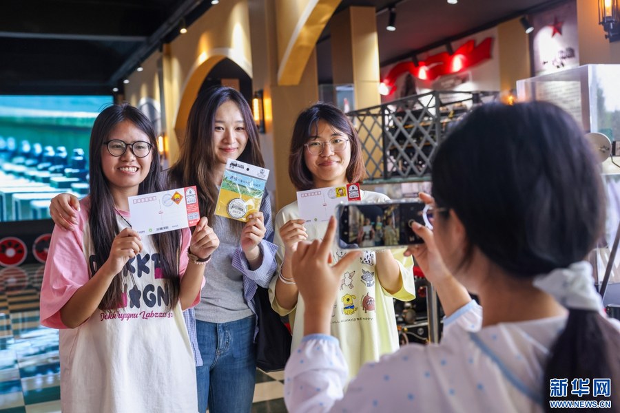 组图|漫步云南夏日 邂逅缤纷假期