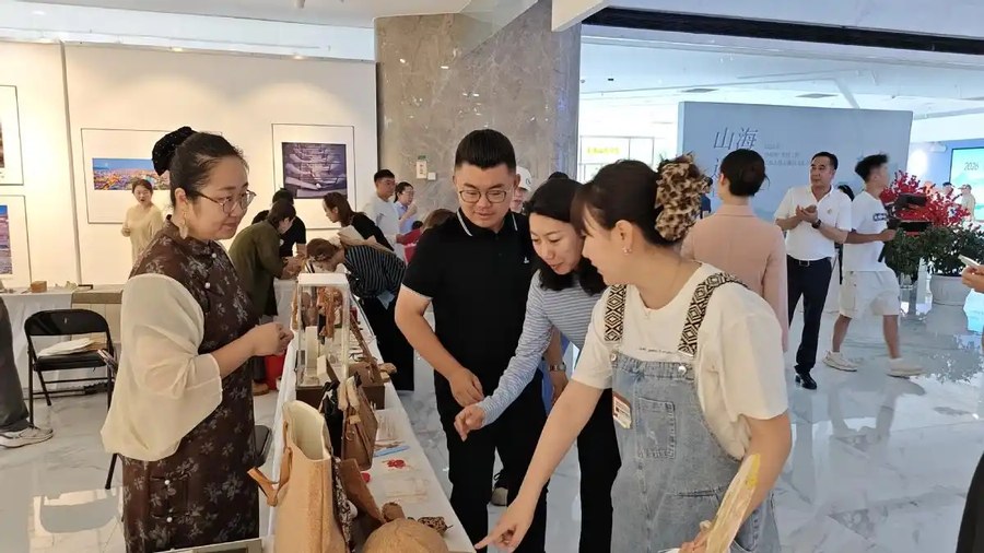 “闽蒙文化交流展”在内蒙古赤峰市启动