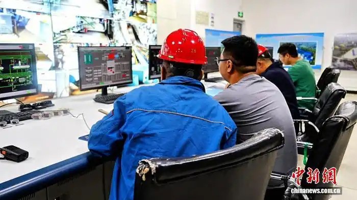 内蒙古两地开栓供暖 供暖期长达9个月