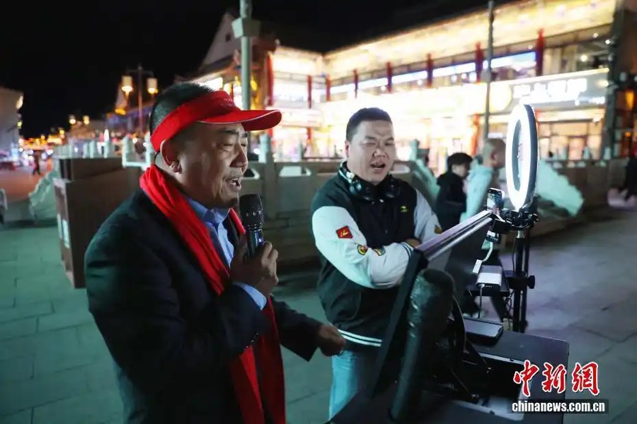 内蒙古呼和浩特：塞上青城 烟火可亲