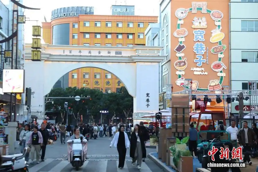 内蒙古呼和浩特：塞上青城 烟火可亲